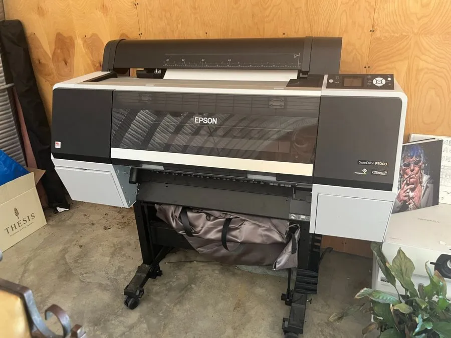 Принтер Epson SureColor P7000 Printer Wide 24" Large Format LAN 2.7" LCD SC-P700