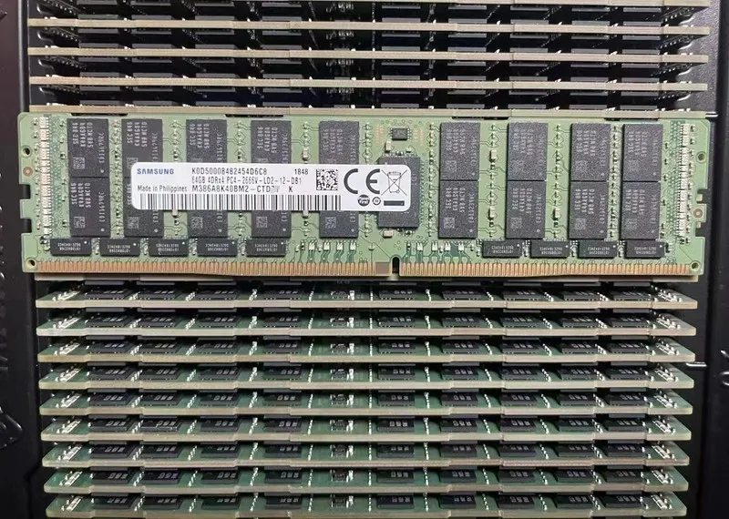 Модуль памяти Samsung 64GB DDR4 PC4-2666V Server RAM M386A8K40BM2-CTD7Q M386A8K4