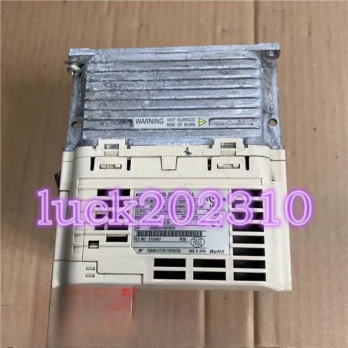 Частотный преобразователь Yaskawa inverter J1000 CIMR-JBBA0006BAA 0.75KW 220V