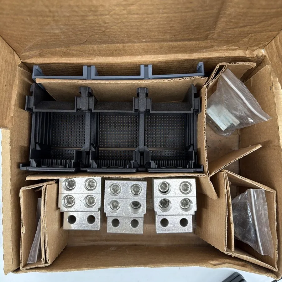 Автоматический выключатель SIEMENS L1V30619675002 3VA5 3VA6 1200 Breaker Lug Ter
