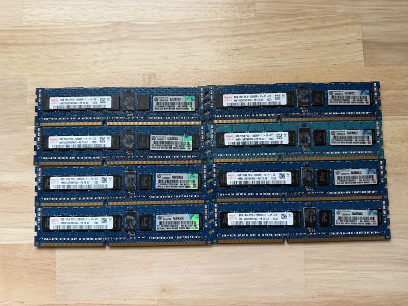 Модуль памяти (64 GB) SK Hynix HMT41GR7MFR4C-PB 8GB 1Rx4 PC3-12800R DDR3 ECC RDI