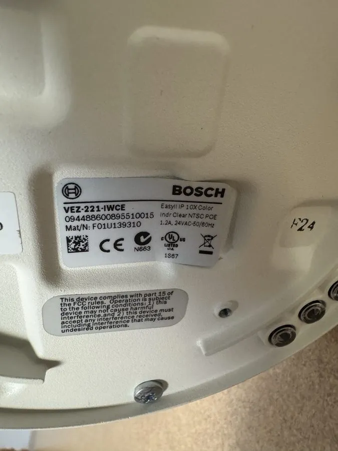 Камера Bosch VEZ-221-IWCE surveillance dome camera — фото лота 1