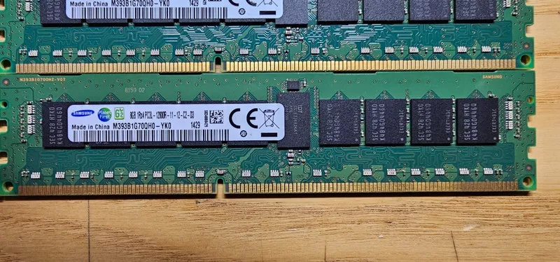 Модуль памяти Samsung 8GB 1Rx4 PC3L-12800R-11-12-C2-D3 M393B1G70QH0-YK0 DDR3 ECC