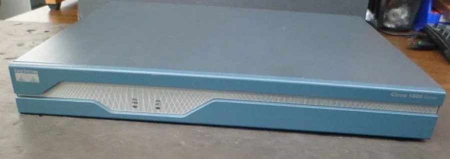 Маршрутизатор Cisco 1841 2-Port 10/100 Wired Router