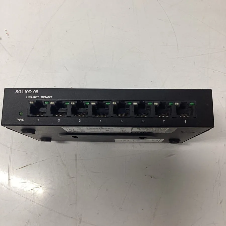 Коммутатор Cisco 8-Port Gigbit Desktop Switch With Power Cord SG110d-08