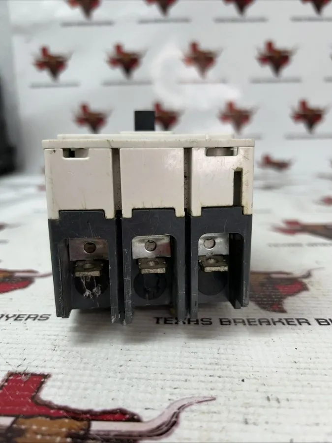 Автоматический выключатель Siemens HEG HEG3B070 3 Pole 70 Amp 480V Circuit Break — фото лота 1