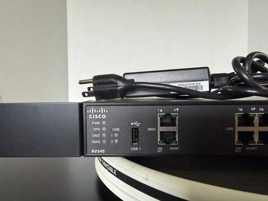 Маршрутизатор Cisco RV345 Dual WAN Gigabit VPN Router 16-Port Switch w/8 PoE+Por