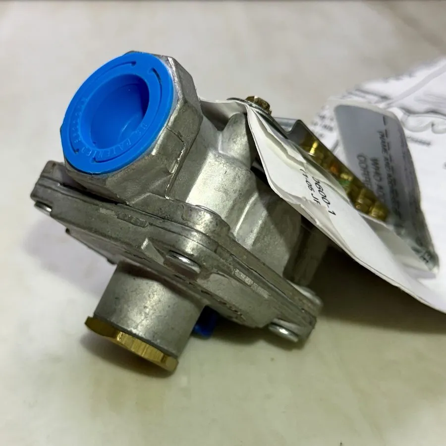 Трубопроводная арматура Maxitrol RV47CL Gas Pressure Regulator 5303271248 — фото лота 2