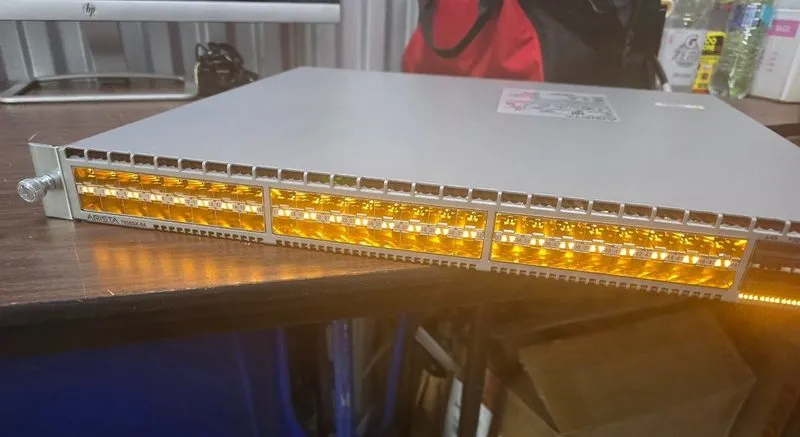 Коммутатор Arista 7050X DCS-7050SX-64-F 48 Port 10Gb SFP+ Switch — фото лота 1