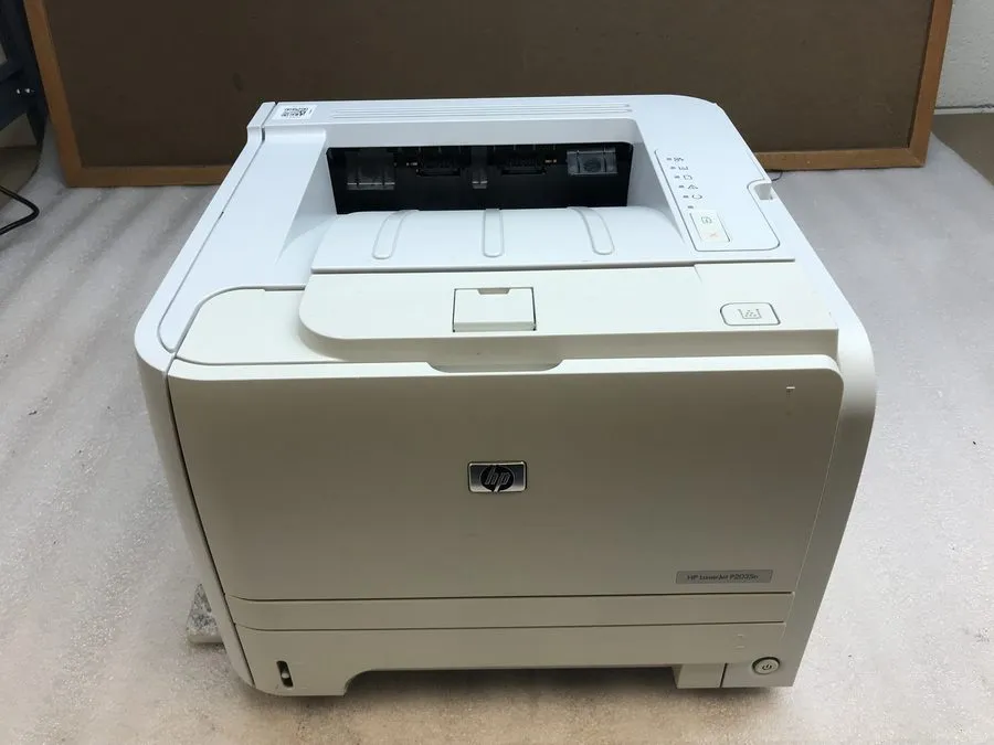 Лазерный принтер HP LaserJet P2035N Laser Printer w/ Toner NO POWER CORD