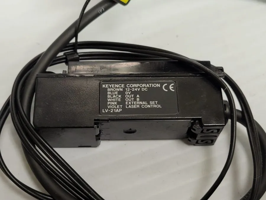 Фотоэлектрический датчик Keyence LV-21AP Photoelectric Laser Sensor Amplifier 12