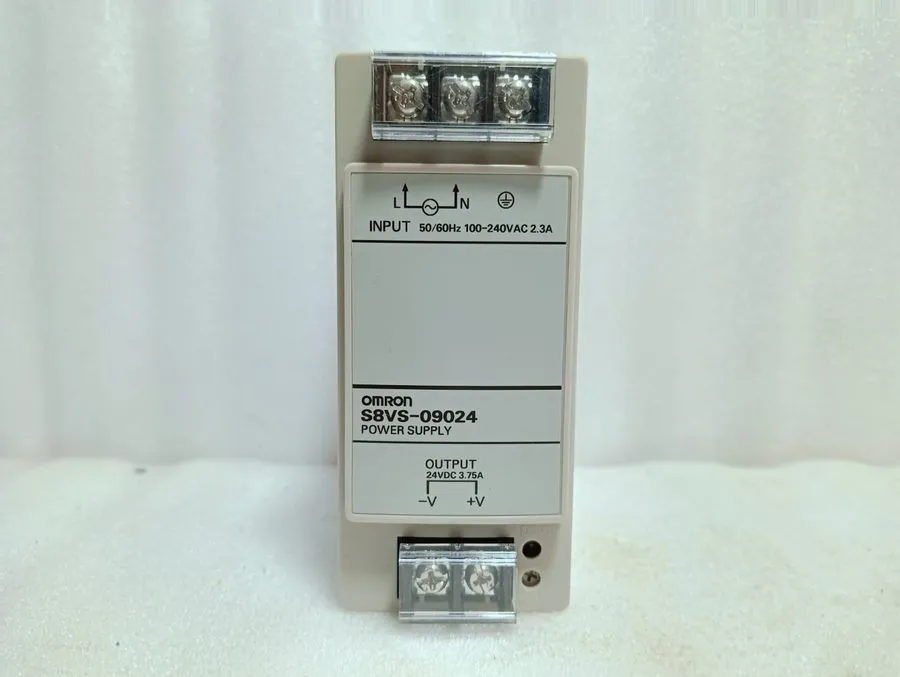 Блок питания Omron S8VS-09024 Switch Mode Power Supply 24VDC 3.75A 90W DIN Rail  — фото лота 1