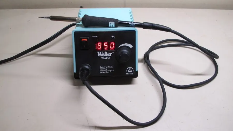 Паяльная станция Weller WESD51 60 W, 120 VAC, Soldering Station + PES51 24 VDC P — фото лота 1