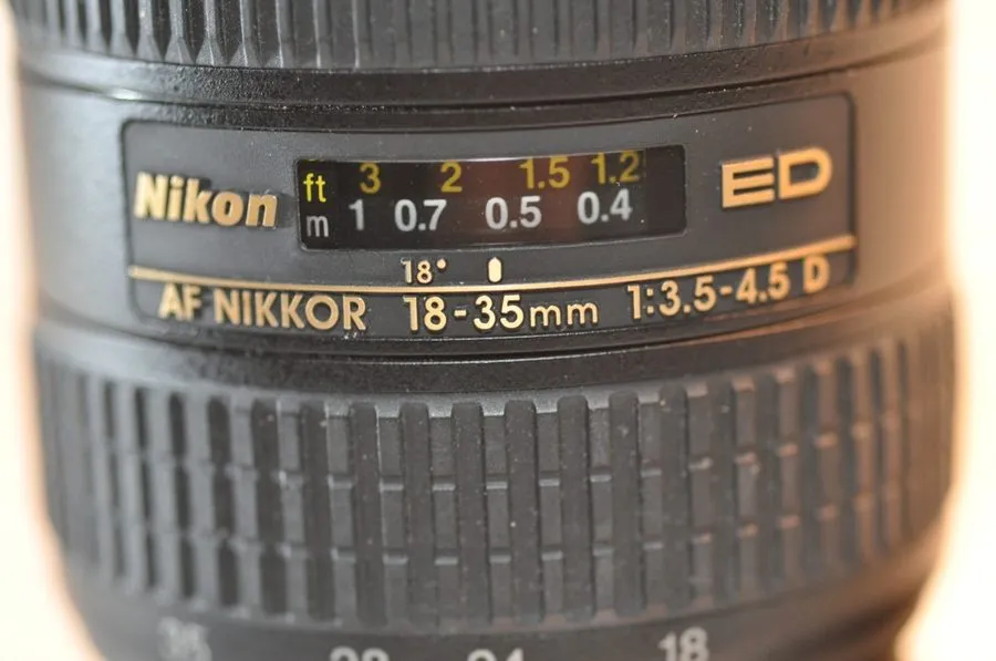 Объектив Nikon AF-S NIKKOR 24-85mm f/3.5-4.5 G ED VR Zoom Lens [Exc+++] #3041727