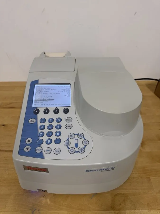 Спектрофотометр Thermo Fisher Scientific Genesys 10S VIS Spectrophotometer Power