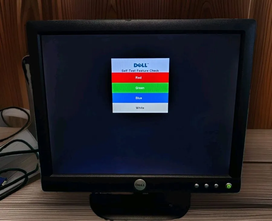 Монитор Dell UltraSharp 1503FP 15" LCD Monitor Black 1024x768 — фото лота 2