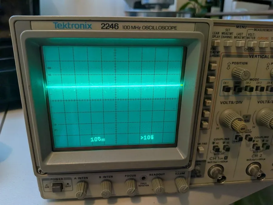 Осциллограф TEKTRONIX 2246 4 Channel 100 MHz Oscilloscope