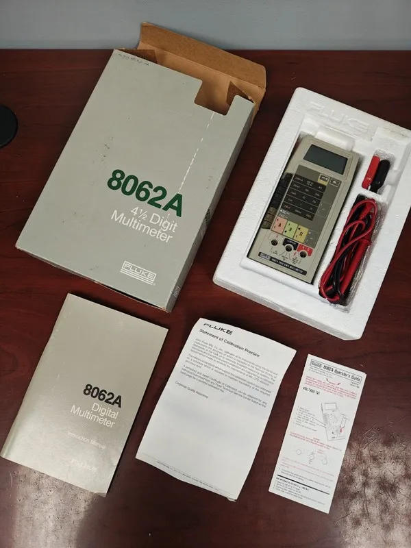 Мультиметр Vintage FLUKE 8062A 4 ½ Digit Multimeter with True RMS