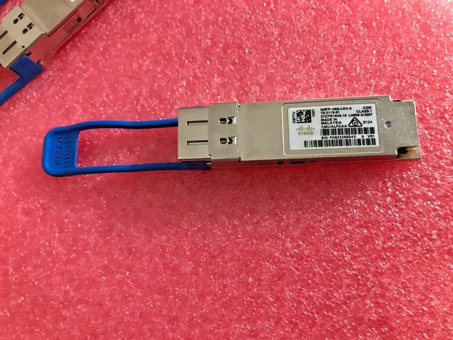 Трансивер CISCO QSFP-40G-LR4-S 40G 1310nm 10KM SMF LC Transceiver HOLOGRAM
