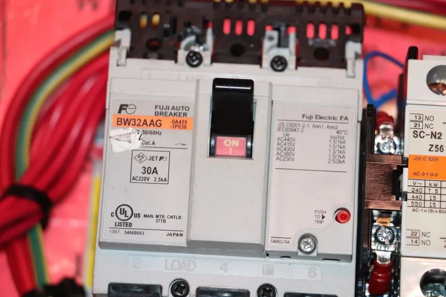 Оборудование ЧПУ Fanuc A05B-2501-C401 Emergency E Stop Unit