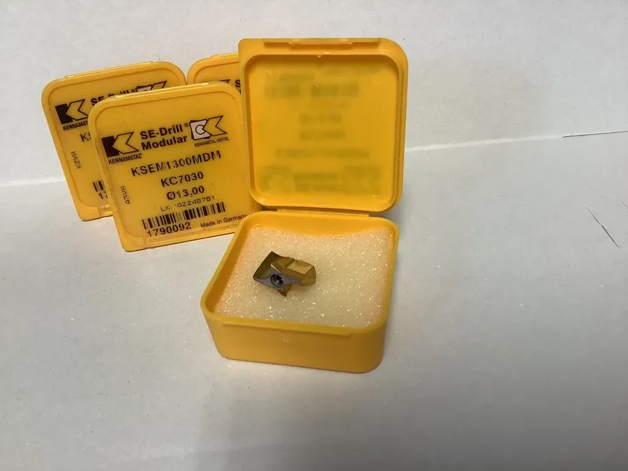Режущий инструмент KENNAMETAL KSEM Modular Drill Insert KSEM1300MDM KC7030. 13,0 — фото лота 2