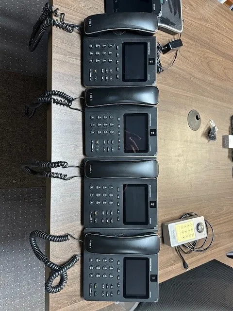 IP-телефон Grandstream GXV3240 Multimedia Android Video IP Phone
