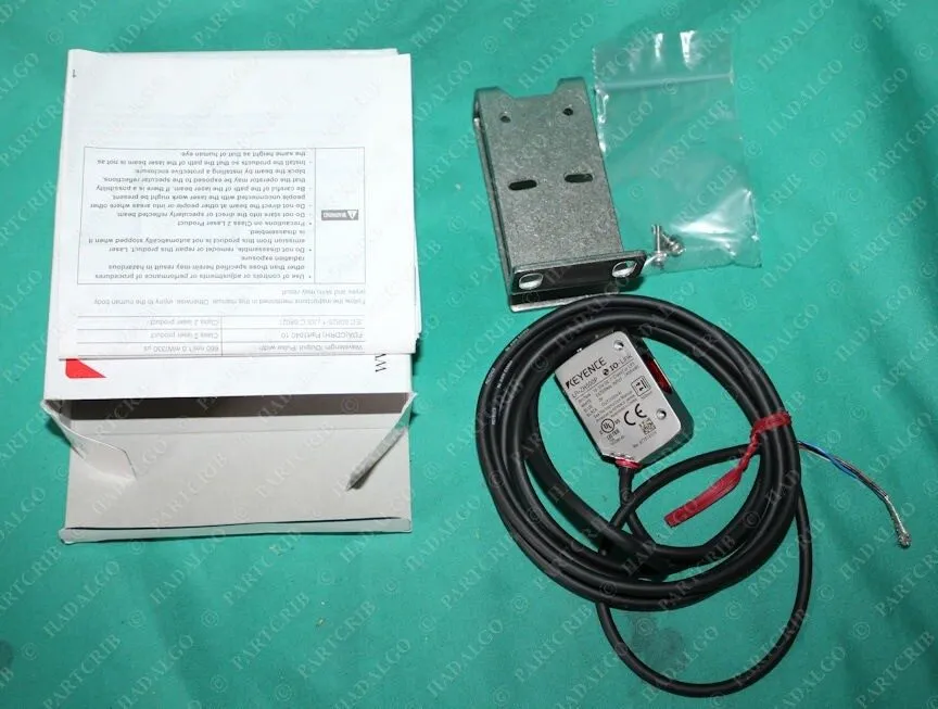 Датчик KEYENCE LR-ZH500P Laser Sensor