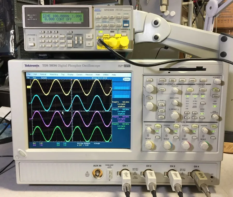 Осциллограф TEKTRONIX TDS5034 DPO Oscilloscope