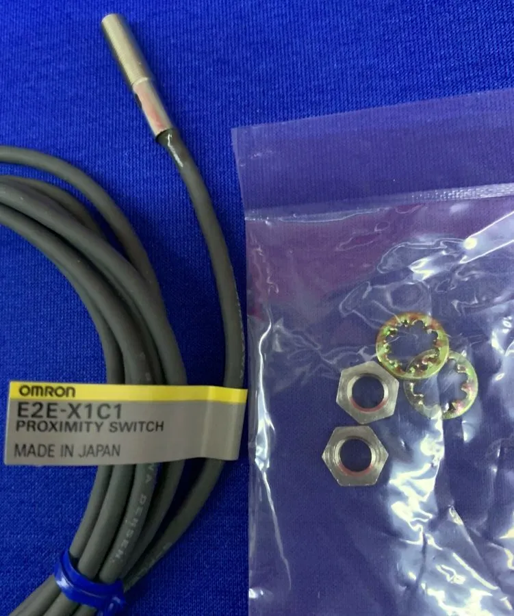 Датчик приближения Omron E2E-X1C1 Proximity Sensor, NPN NO, 1mm Range, 12-24VDC,