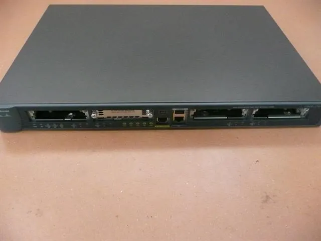 Маршрутизатор Cisco 1760 Router