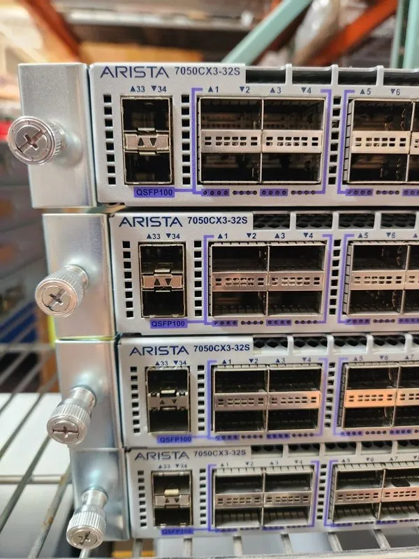 Коммутатор Arista DCS-7050CX3-32S-F, 32x100GbE QSFP+2xSFP+ Data Center Switch
