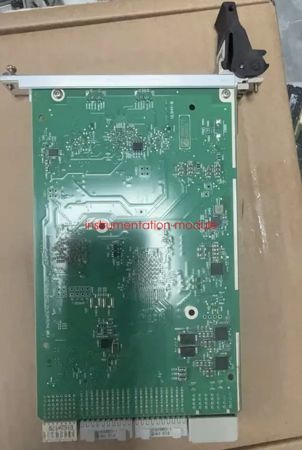 Модуль National Instruments NI PXIe-8301 Remote Controller Interface Module