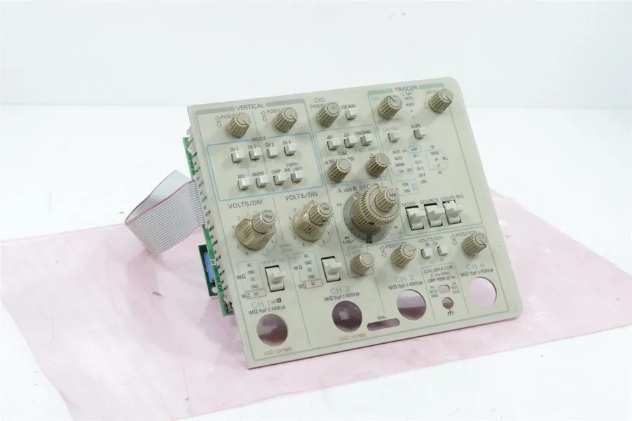 Осциллограф Calibrated TEKTRONIX 2465 300MHz 4 Channel OSCILLOSCOPE
