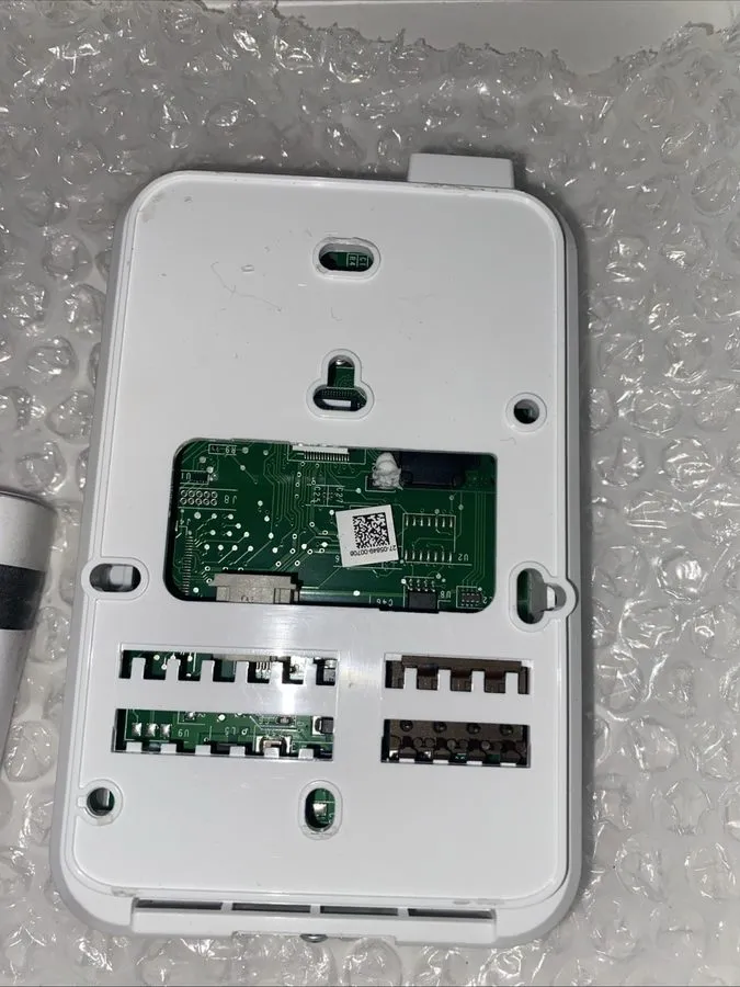 Датчик Johnson Controls NSB8BTN040-0 NS Series Network Sensor, Temperature Only — фото лота 2