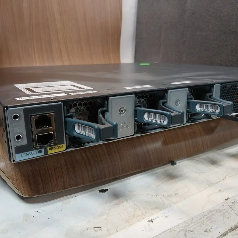 Коммутатор Cisco Catalyst 3650 48 Port Gigabit Switch PoE+ 1550W 2x10G WS-C3650- — фото лота 4