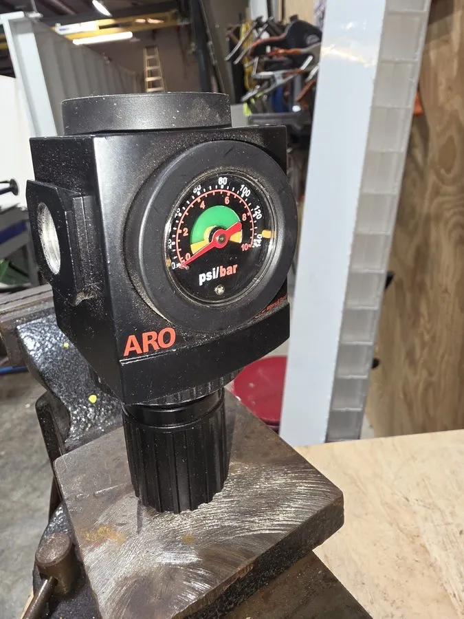 Трубопроводная арматура ARO R37341-600 Compressed Air Pressure Regulator 1/2 in — фото лота 2