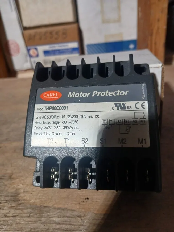 Электродвигатель Carel THP00C0001 Motor Protector 50/60 Hz 240/360 Volts — фото лота 1
