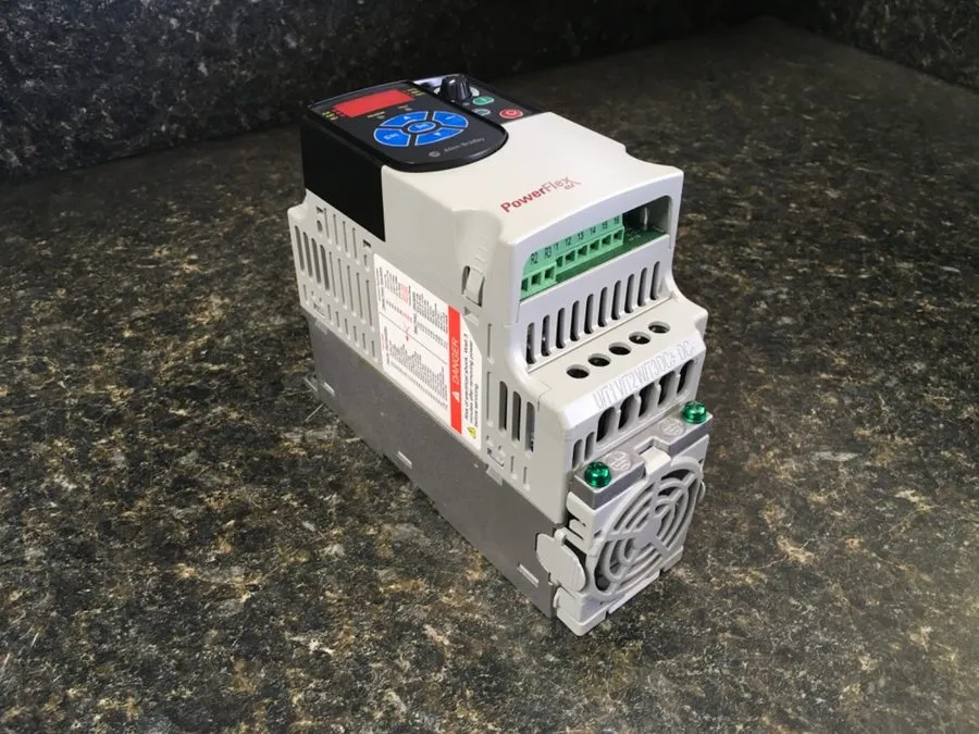 Частотный преобразователь Allen-Bradley 22F-D2P5N103 PowerFlex 4M- 0.75 kW (1 HP