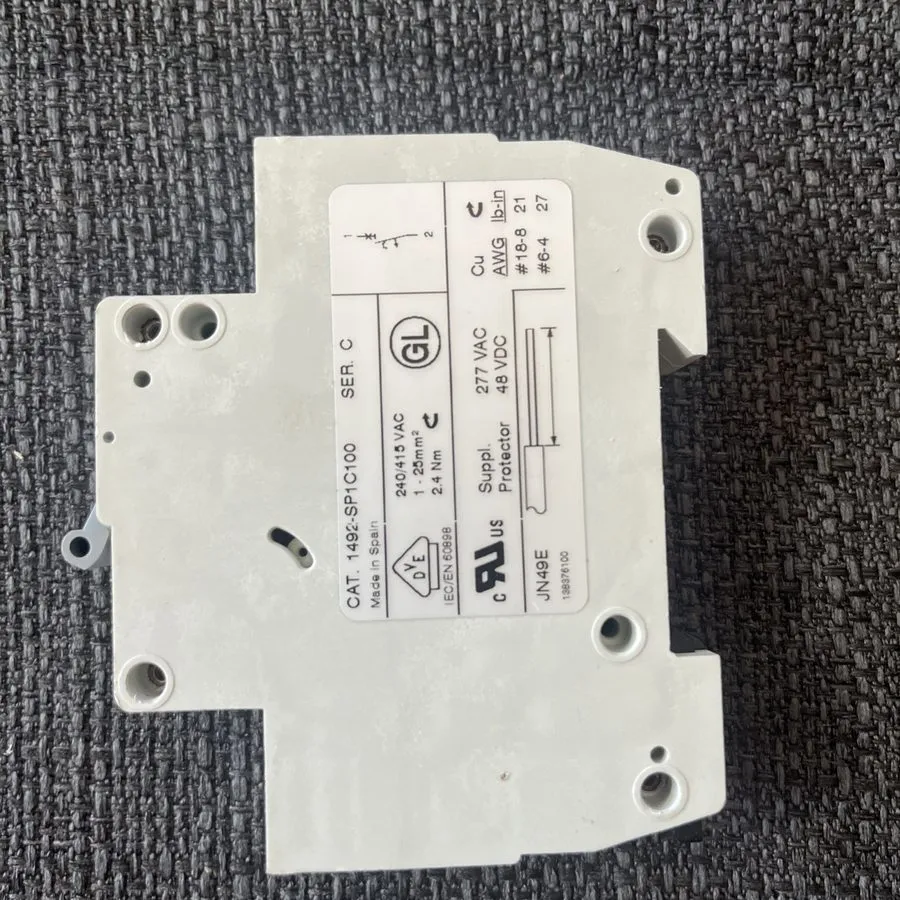 Автоматический выключатель Allen Bradley 1492-SP1C100 Ser C 10 AMP Circuit Break