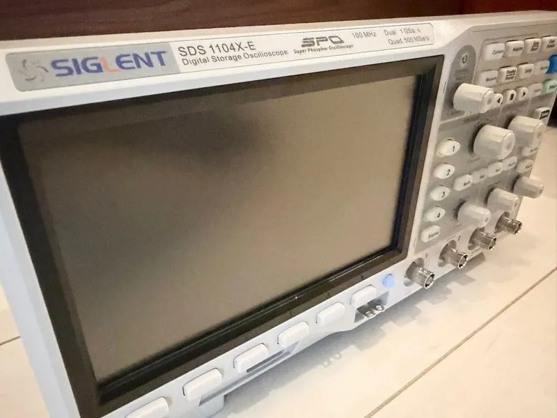 Осциллограф Siglent SDS1104X-E 100MHz 1GSa/s 4 Channel Digital Oscilloscope