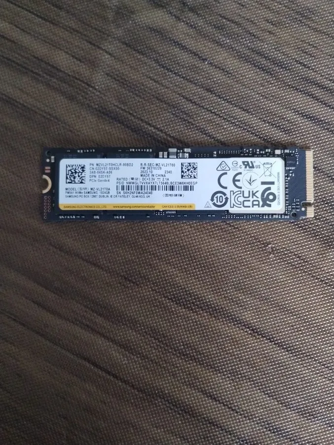 SSD-накопитель Lenovo / Samsung PM9A1 1TB M.2 SSD // SSS0L25197 / 5SS0W79493 // 