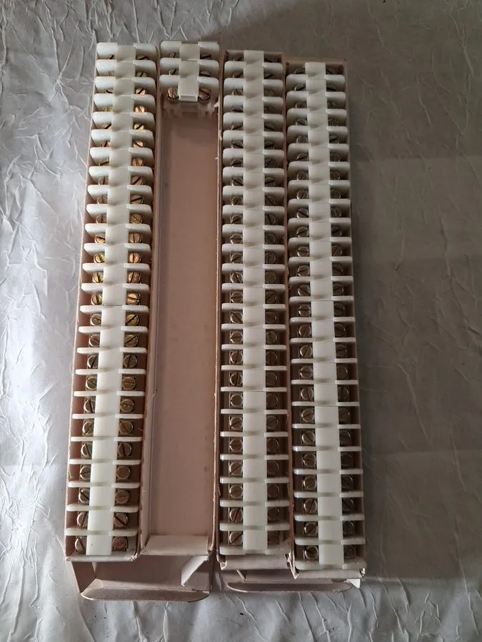 Клеммная колодка ALLEN BRADLEY 1492 F8 TERMINAL BLOCK, DIN RAIL MOUNT,WHITE, 2Bo — фото лота 1