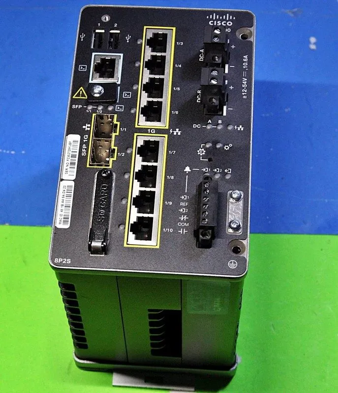 Коммутатор Cisco IE-3300-8P2S-E 10 Port Catalyst Switch