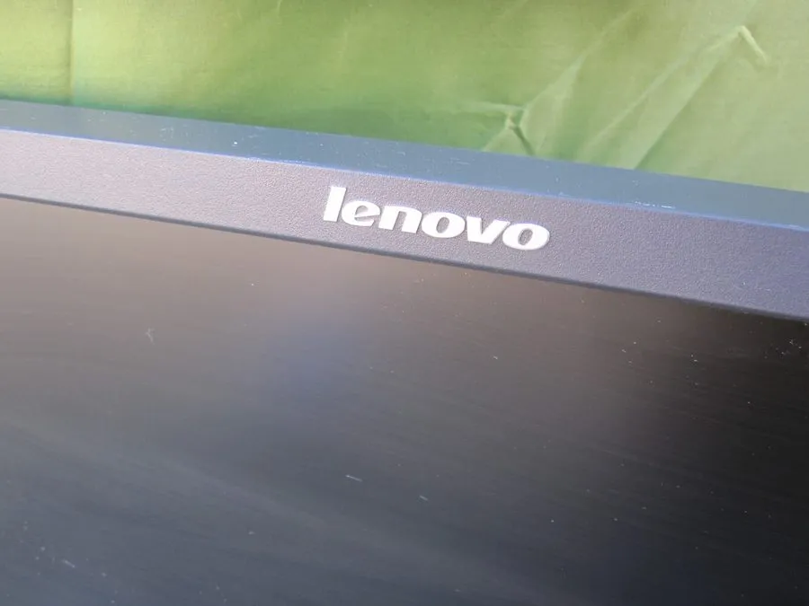 Монитор Lenovo Thinkvision L1951pwD 19" Widescreen LCD Monitor w VGA/DVI Inputs — фото лота 1