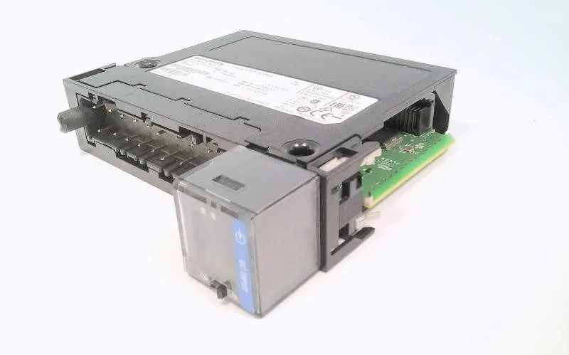 Модуль ввода-вывода ALLEN BRADLEY 1756-IB16 10-31 VDC INPUT