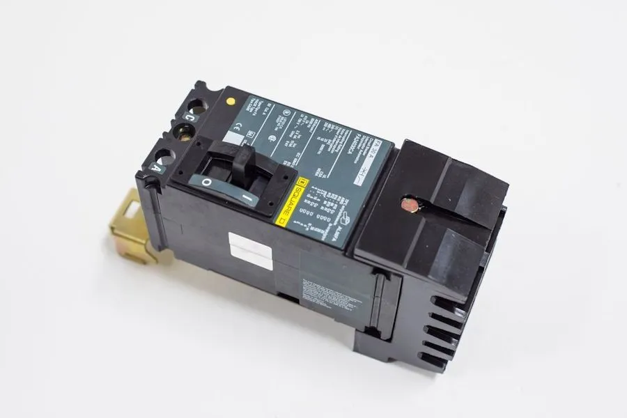 Автоматический выключатель Square D FA24040AC Molded Case Circuit Breaker 2p 40a