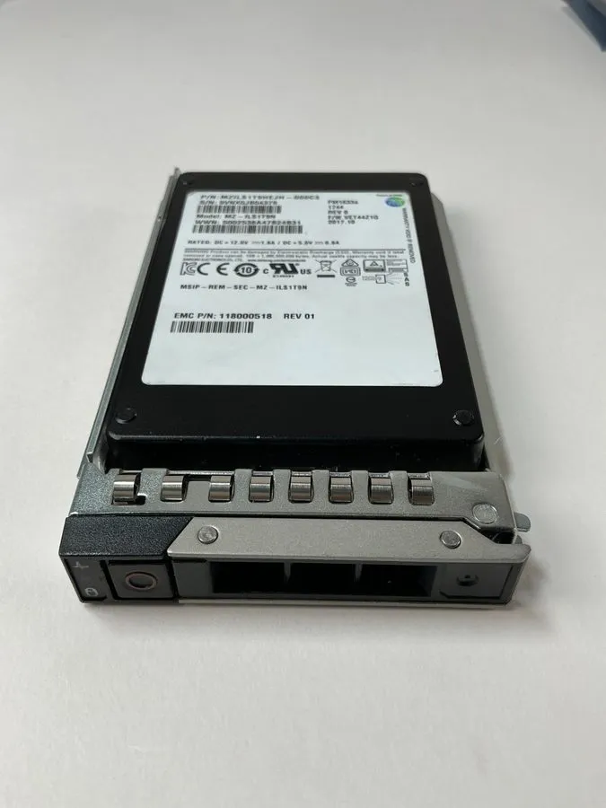 SSD-накопитель HP Samsung PM1633a 1.92TB 12G SAS 2.5" SSD 874431-002 MZ-ILS1T9N 