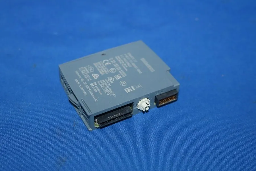 Модуль ввода-вывода Siemens Simatic ET 200SP /6ES7 131-6BH01-0BA0 / DI 16 24VDC