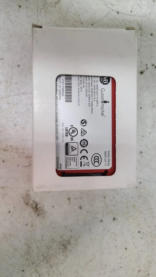 Реле безопасности Allen-Bradley Minotaur MSR126.1T 440R-N23114 Safety Relay 24V 