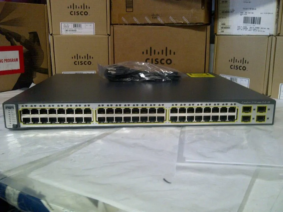 Коммутатор Cisco Catalyst WS-C3750V2-48PS-S 48-Port PoE Switch WS-C3750-48PS-S